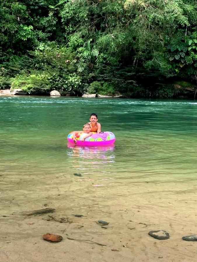 Playa Selva Lodge Archidona Bagian luar foto